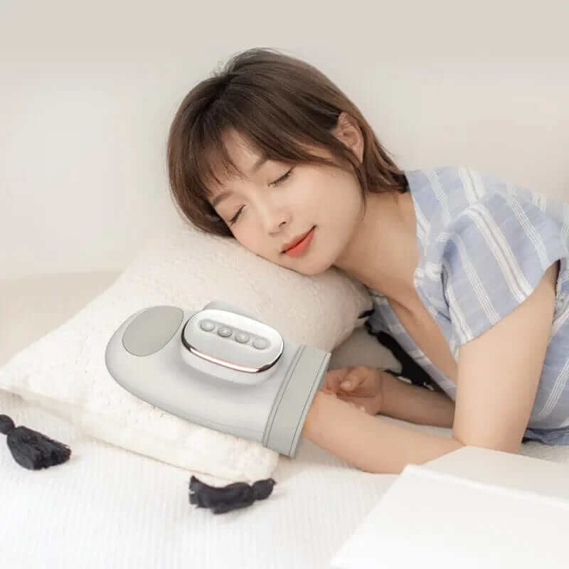 Hand Massager with Heat Compression Carpal Tunnel Wrist Finger Massagers Kneading Rollers Electric Portable Vibrating Gloves